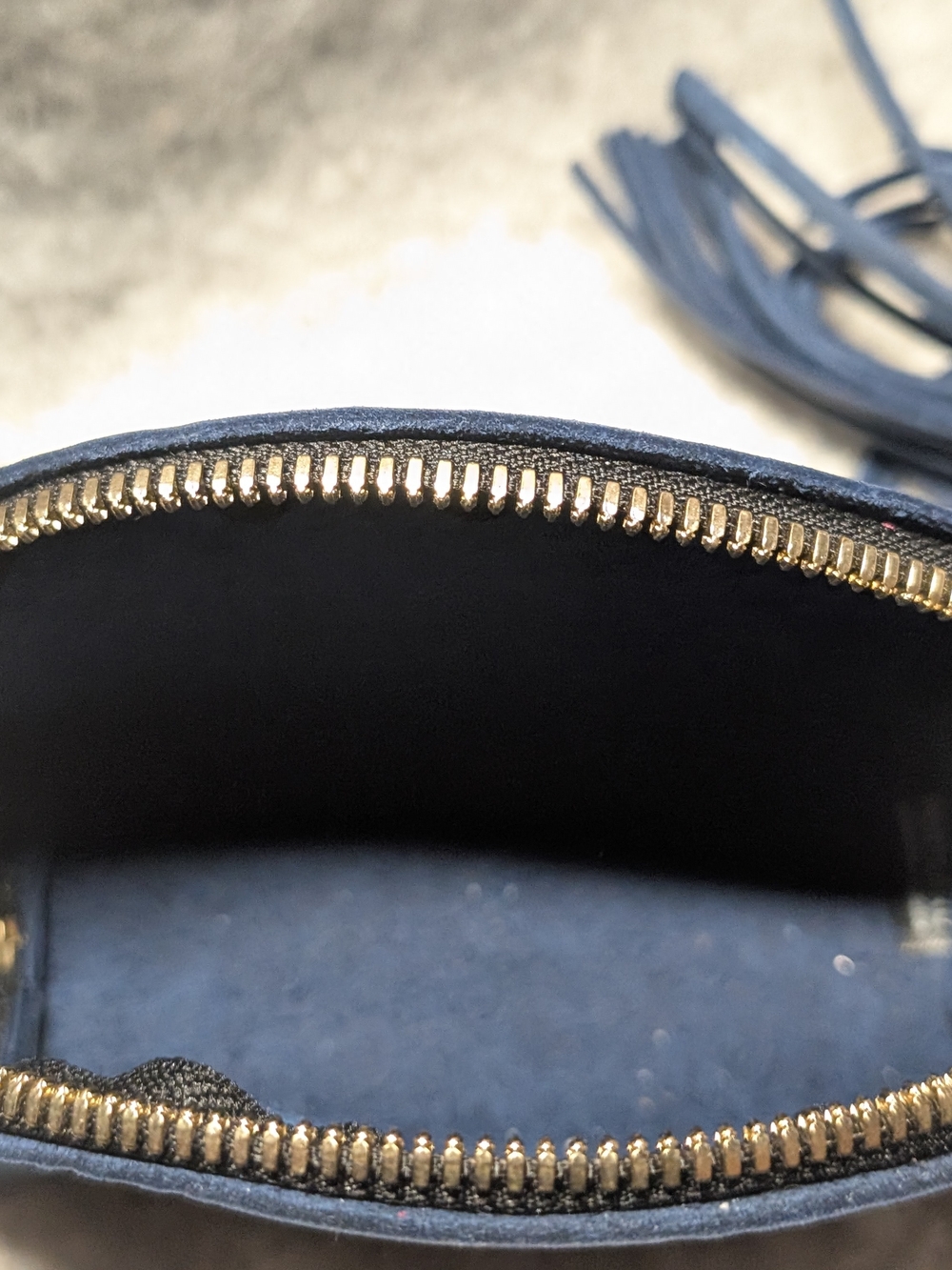 Portland Leather Deep Water Tassel Pouch - Picture 3 of 3